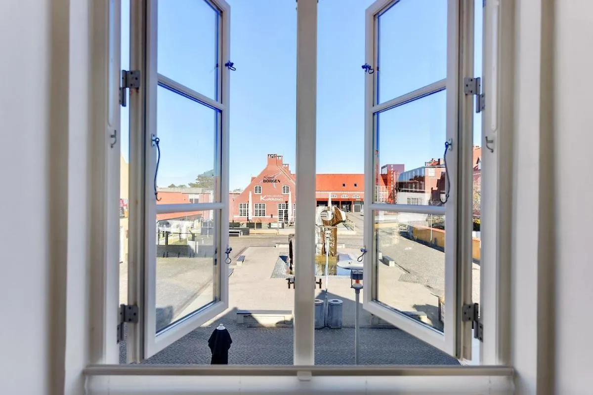 شقة Unikt Pa Torvet; Byliv Og Rolig Sol-Altan. سكاغن